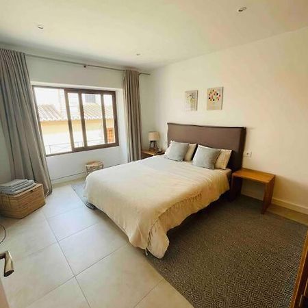 Attic Apartment In Old Town เดเนีย ภายนอก รูปภาพ