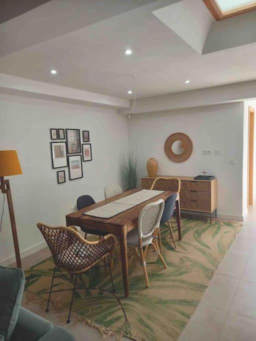 Attic Apartment In Old Town เดเนีย ภายนอก รูปภาพ