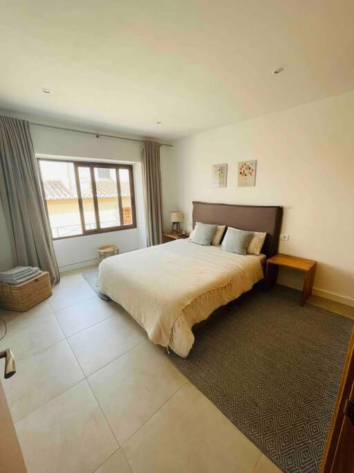Attic Apartment In Old Town เดเนีย ภายนอก รูปภาพ