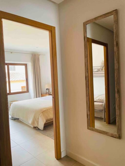 Attic Apartment In Old Town เดเนีย ภายนอก รูปภาพ