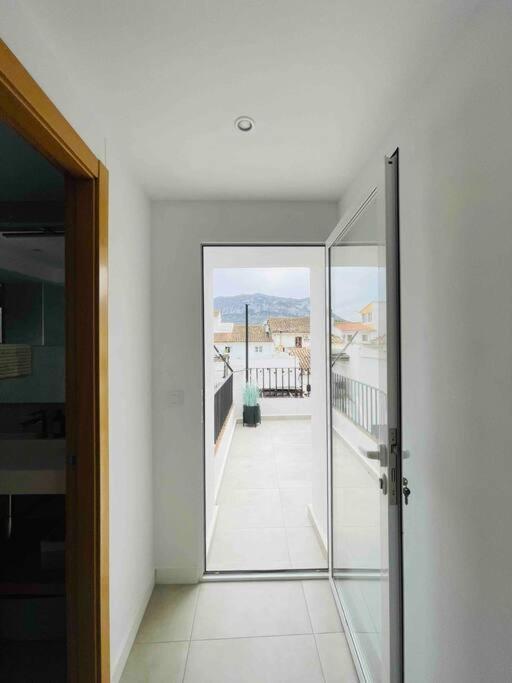 Attic Apartment In Old Town เดเนีย ภายนอก รูปภาพ