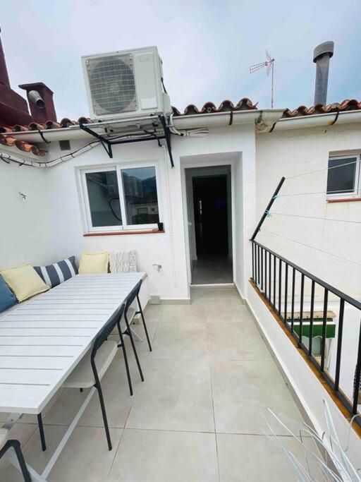 Attic Apartment In Old Town เดเนีย ภายนอก รูปภาพ
