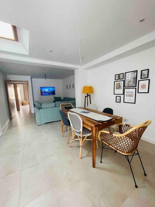Attic Apartment In Old Town เดเนีย ภายนอก รูปภาพ
